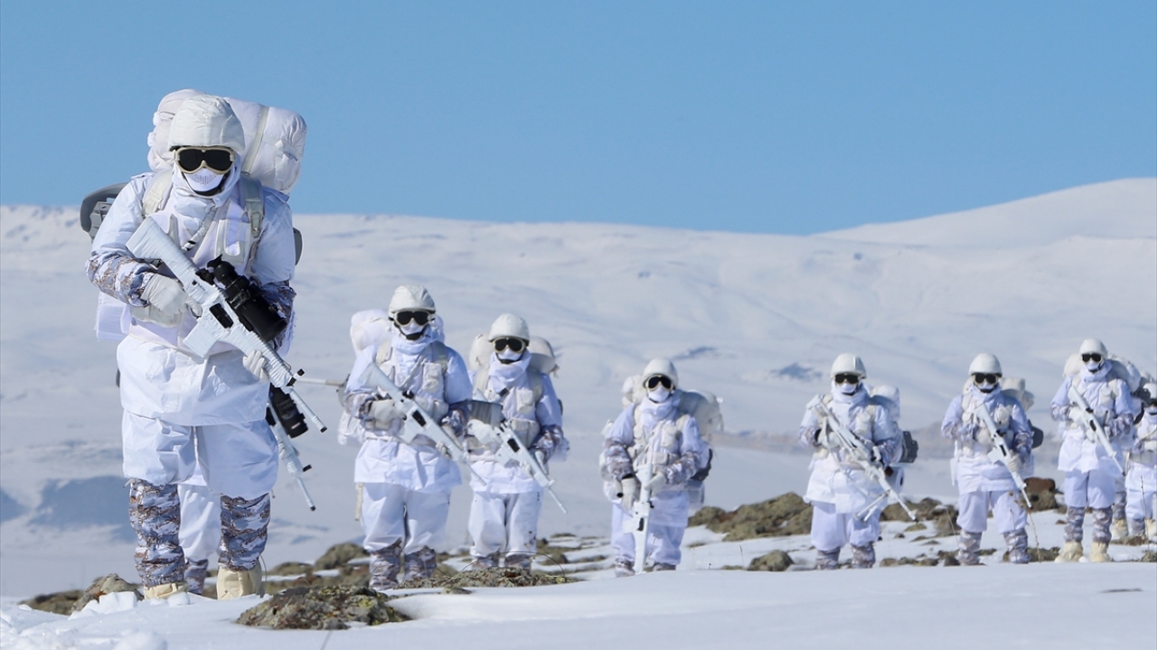 "Bizler her türlü hava şartlarında vatan savunmamıza devam edeceğiz"