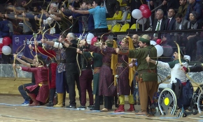 Ümraniye Belediyesinin düzenlediği yarışmaya 330 okçu katıldı