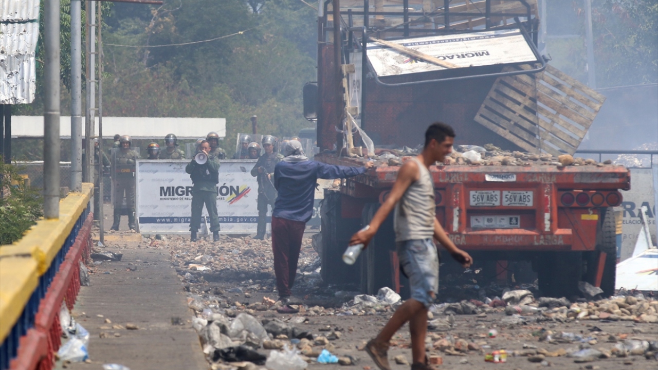 Francisco de Paula Santander`de sadece 2 gösterici