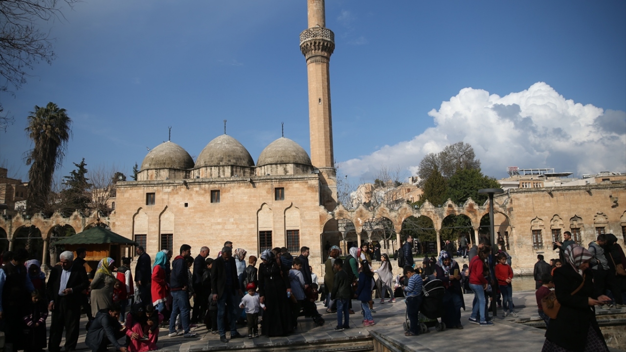 "Turizmde hareketlilik yaşanıyor."