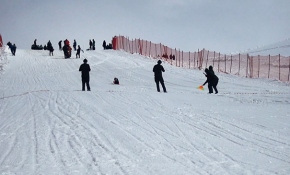Geleneksel Kızak Şampiyonası'nda birincilik için yarıştılar