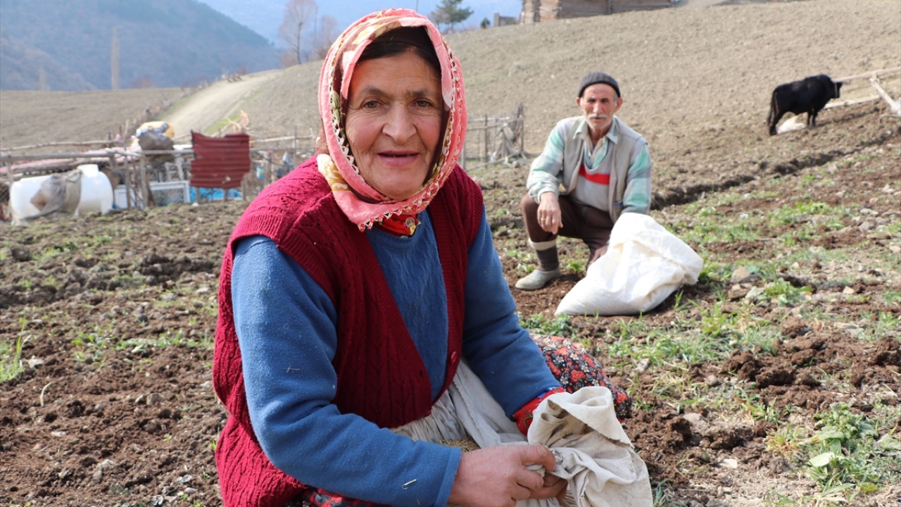 "Evde oturursam daha çok yoruluyorum"