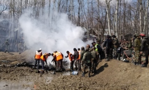 Pakistan 2 Hint savaş uçağını düşürdü