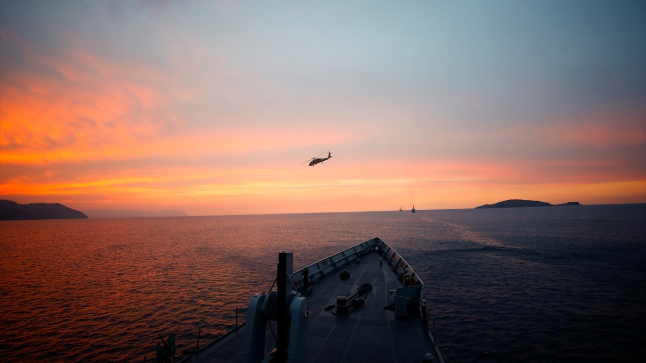 Tüm denizlerde çok yüksek harekat temposuyla faaliyetlerine devam eden Deniz Kuvvetleri, bu tatbikata da dünyanın gelişmiş deniz kuvvetlerinde bile nadir görülen gemi, deniz karakol uçağı ve deniz helikopteri katılım yüzdesiyle iştirak ediyor.