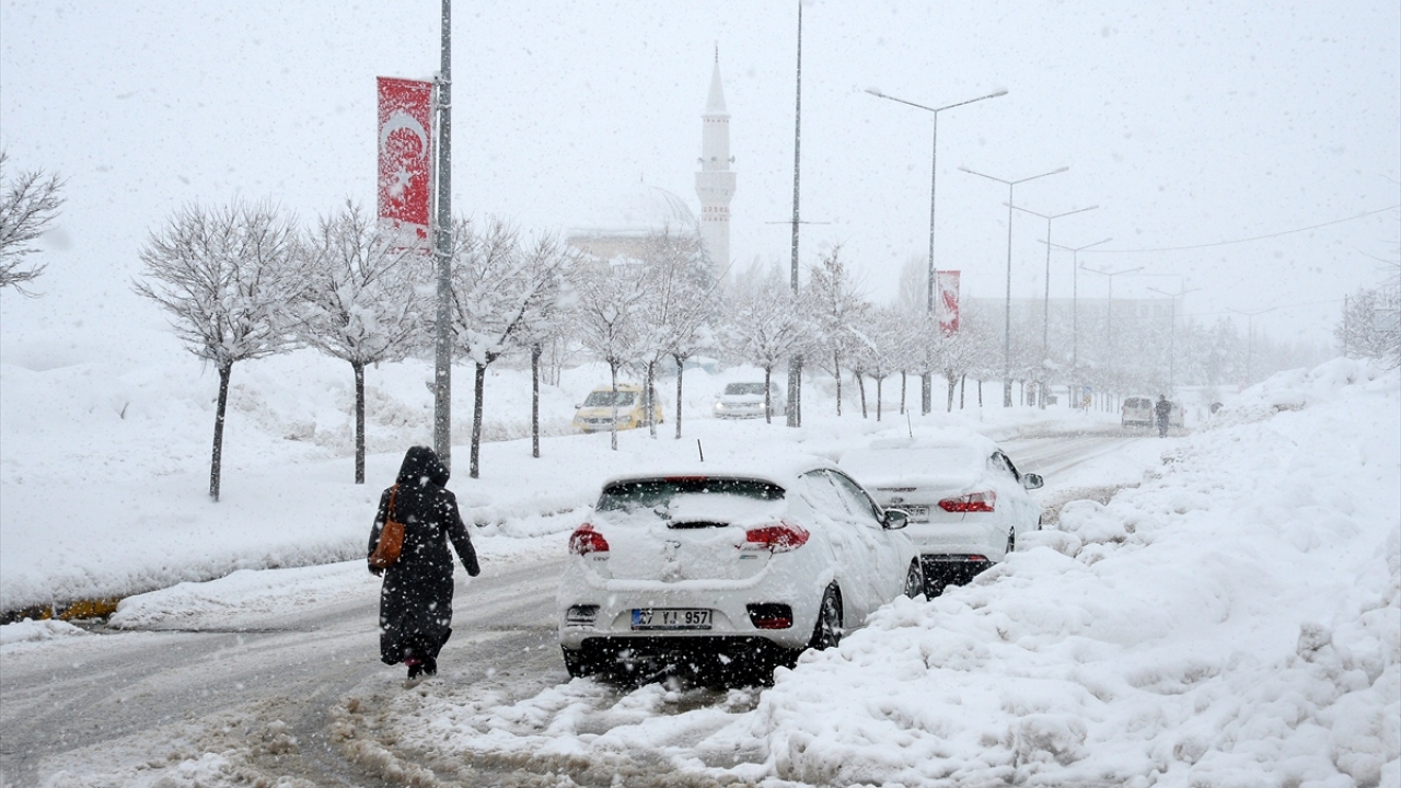 Bitlis`te kar yağışı