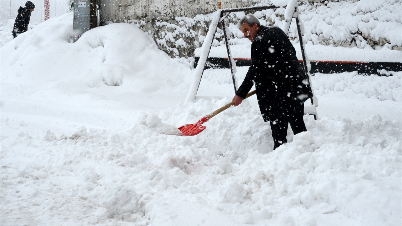 Bitlis`te kar yağışı