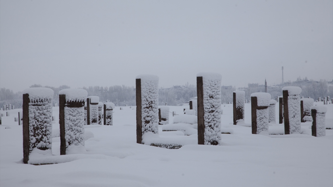 Bitlis`te kar yağışı