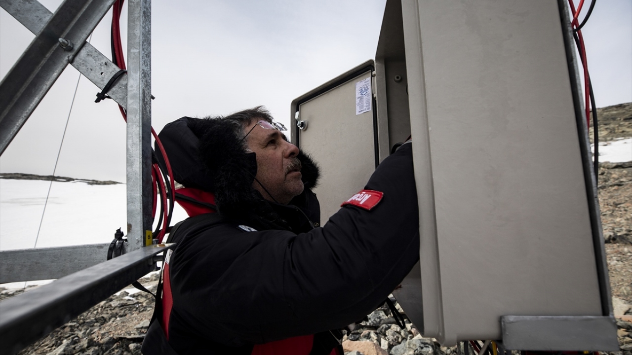Sefer kapsamında MGM tarafından Türkiye`nin kıtadaki ilk otomatik meteorolojik gözlem istasyonu kuruldu. 