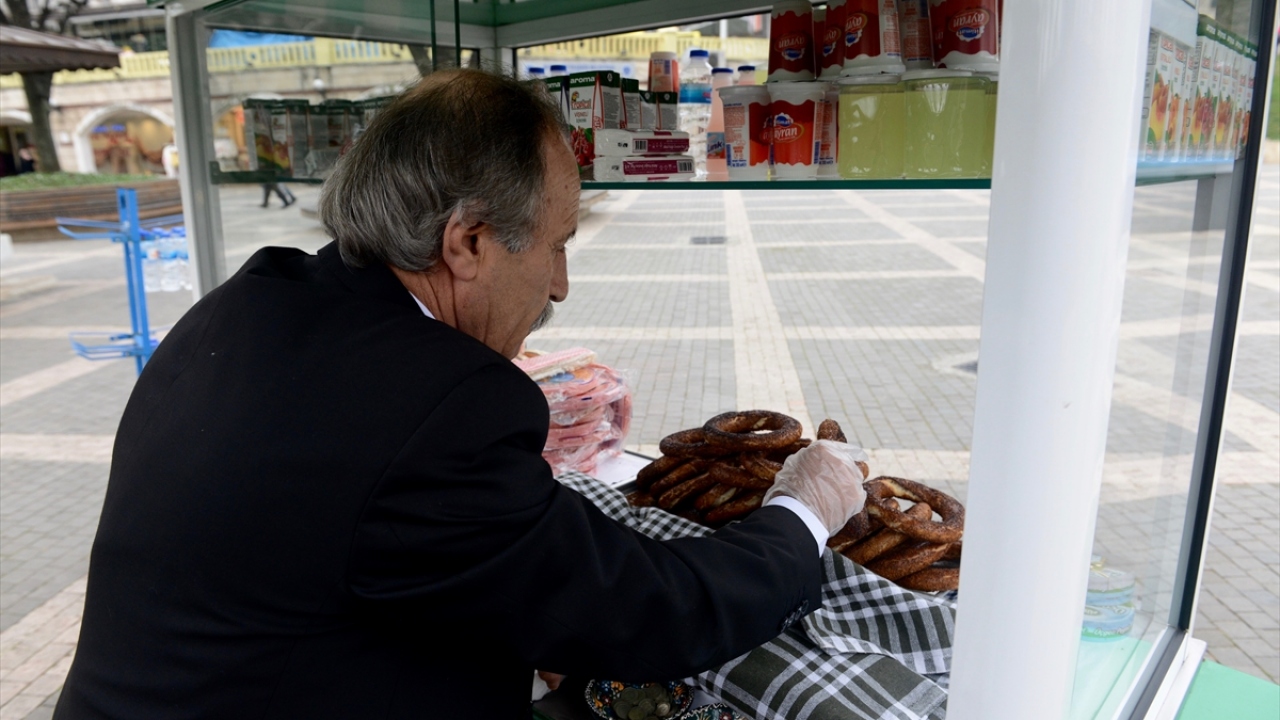 "Nerede çalışırsam çalışayım elbisemi giyerim."