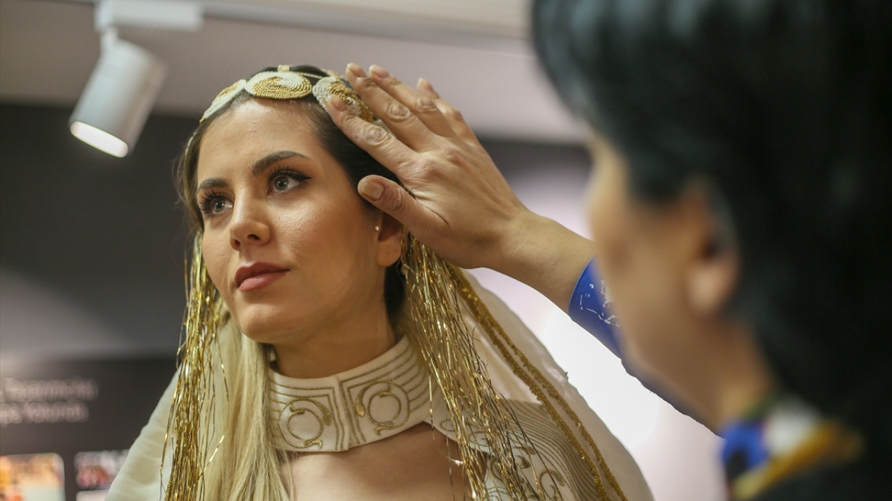 Aydın, günlük giysi üretiminde kolayca kullanılabileceğini ortaya koydukları feretikonun sağlamlığının yanı sıra teri emme ve dışarıya atma, vücuttaki elektriği atma gibi sağlık açısından faydalı özellikler de taşıdığını aktardı.