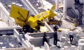 ABD'de uçak apartmana çarptı