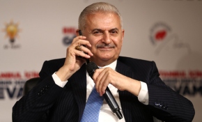 Binali Yıldırım üniversiteli gençlerle buluştu