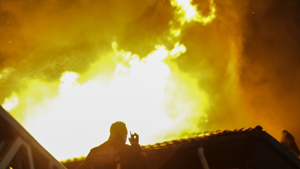 Yaklaşık 250 yapının bulunduğu bölge, yerli ve yabancı turistlerin büyük ilgisini çekerken, restore edilen tarihi evler; kafe, restoran ve el emeği ürünlerin satıldığı yerler olarak turizme kazandırılmıştı.