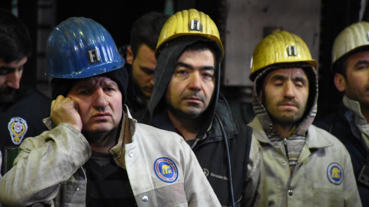 "Ekmek parası için çalışıyoruz."