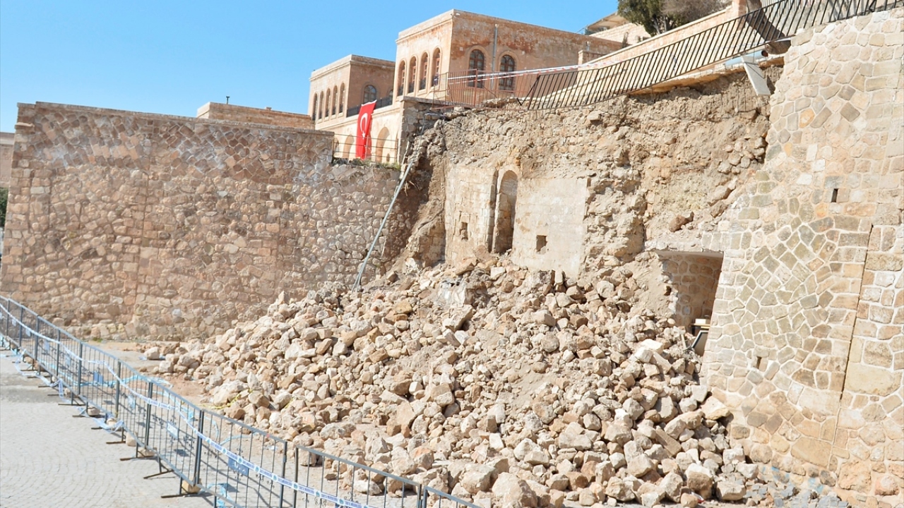 "Mescidin beden duvarı ortaya çıktı."