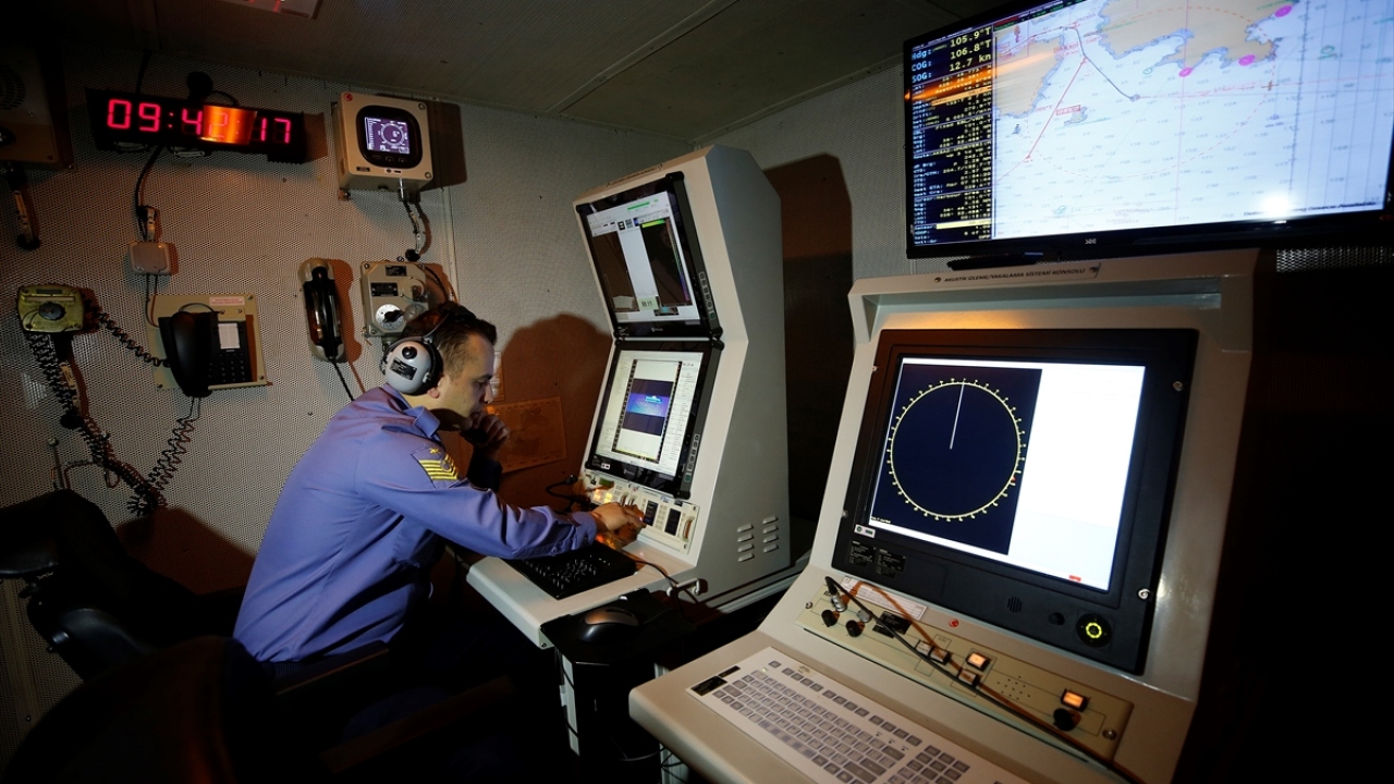 Marmaris Aksaz Limanı`ndan çıkan TCG Alemdar Denizaltından Personel Arama Kurtarma gemisi, kurtarma faaliyetlerini icra etmek üzere Akdeniz`e açıldı.