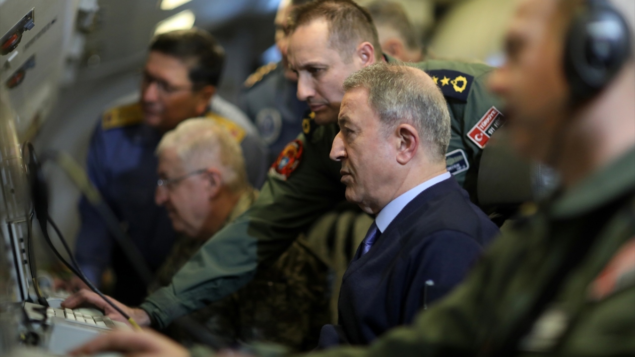 Milli Savunma Bakanı Akar, Mavi Vatan 2019Tatbikatı"nı takip etti