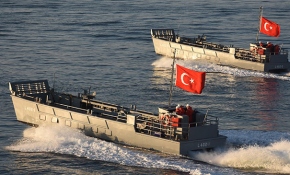 Mavi Vatan'da deniz komandolarının çıkarma harekatı göz kamaştırdı