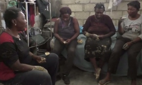 Haiti halkı çamur yiyerek hayatta kalmaya çalışıyor