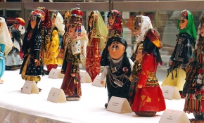 Çakıl taşları sanat objelerine dönüştü