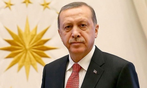 Cumhurbaşkanı Erdoğan küçük kızın sevgisini karşılıksız bırakmadı