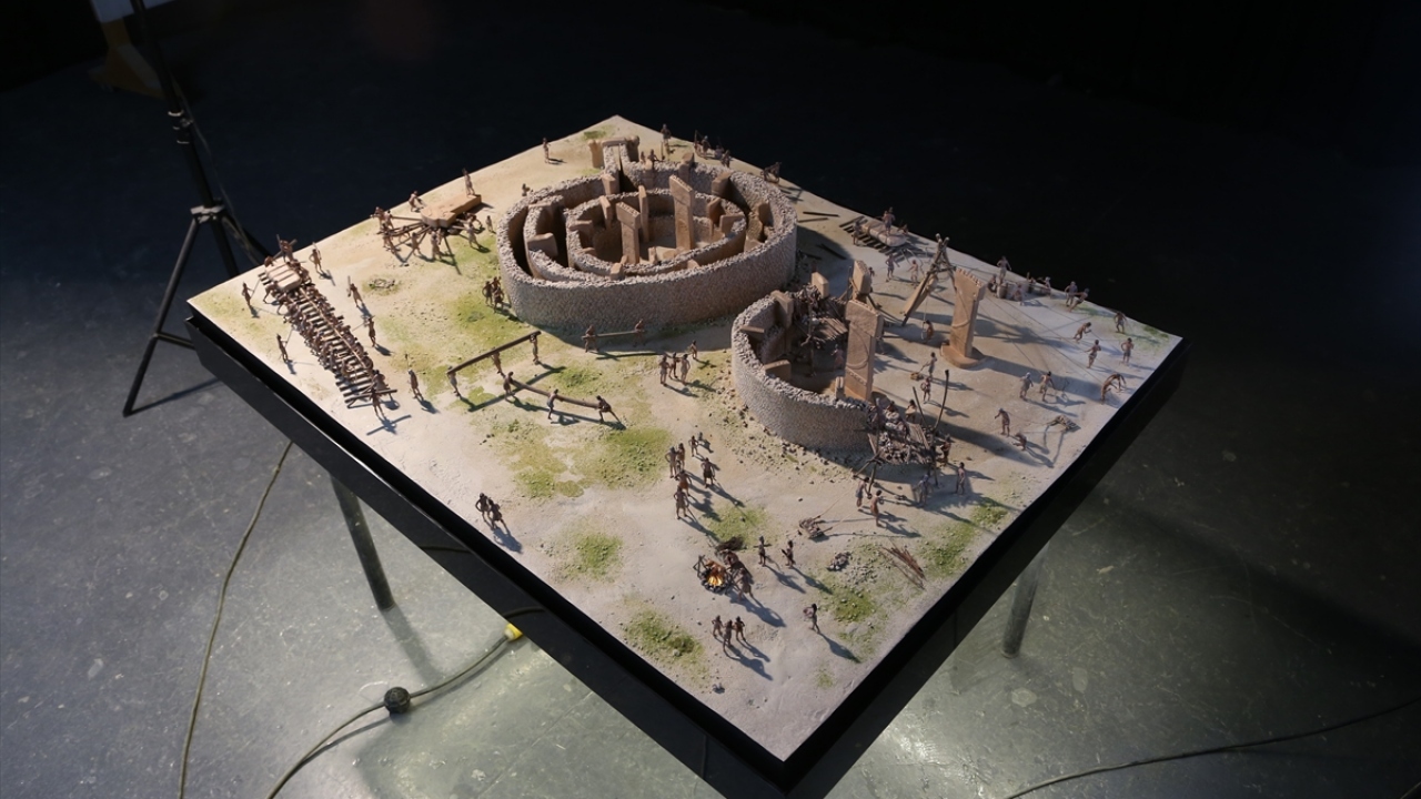 RJ Models bölgesel ortaklarından Hakan Özkan ise 2019 yılının Göbeklitepe yılı ilan edilmesi nedeniyle maketin Türkiye`nin ve bölgenin tanıtımına önemli bir katkı sağlayacağını dile getirdi.