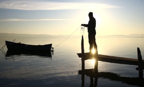 Göl sularının yükselmesi balıkçıların yüzünü güldürdü