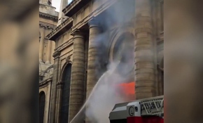 Paris'teki tarihi Saint Sulpice kilisesinde yangın