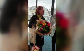 Hollanda'da Yeni Zelandalı kadın camiye giderek özür diledi