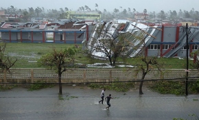 Mozambik'te yaşanan kasırga ülkeyi savaş alanına çevirdi