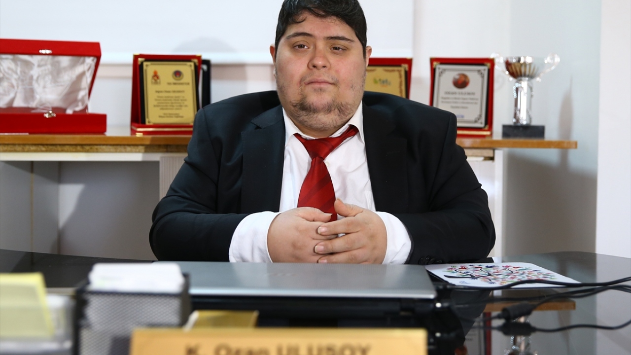 "Down sendromlular sosyalleşmeli."