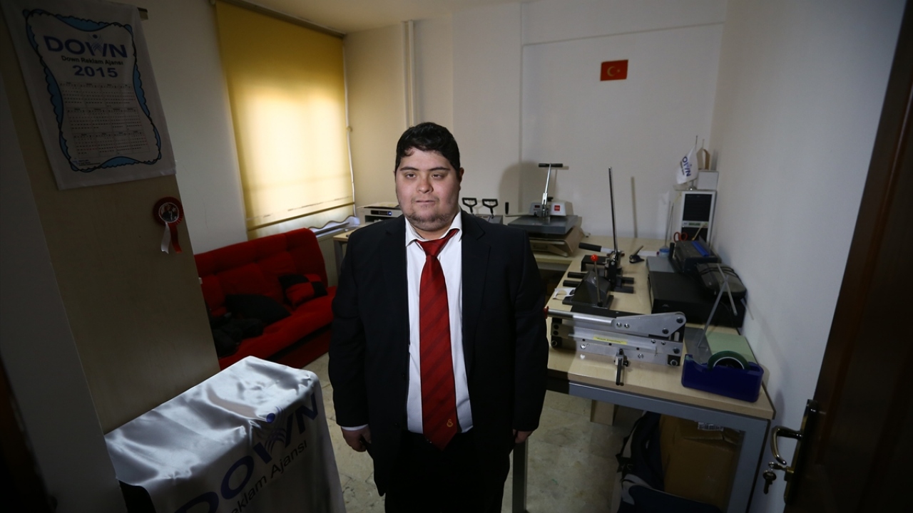 "Kendimi bildim bileli şiir yazıyorum."