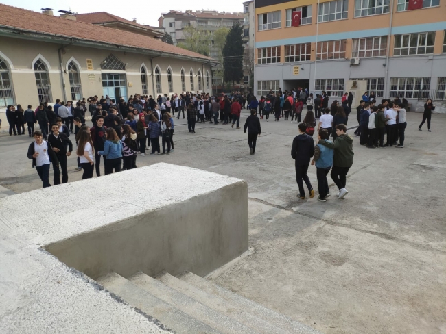 Acıpayam ilçesinde okullar tatil edildi.