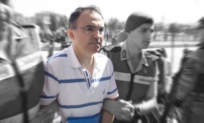 Meclis'i bombalatan darbeci de inkara sığındı