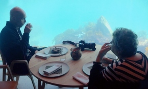 Avrupa'nın ilk su altı restoranı Norveç'te faaliyete geçti