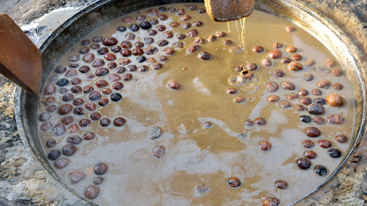 Kırgızlar`da yüz yıllardır Nevruz Bayramı geleneği sümölök
