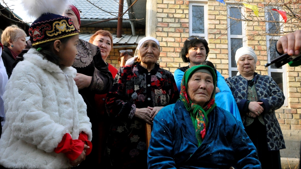 Nevruz kutlamaları için hazırlanan yiyecekler, bu bayramın Türk toplumlarının ortak geleneği olduğunu gösteren önemli unsurlardan birini oluşturuyor.