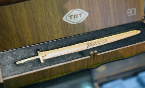 TRT'nin tarihi dizilerindeki takılara yoğun ilgi