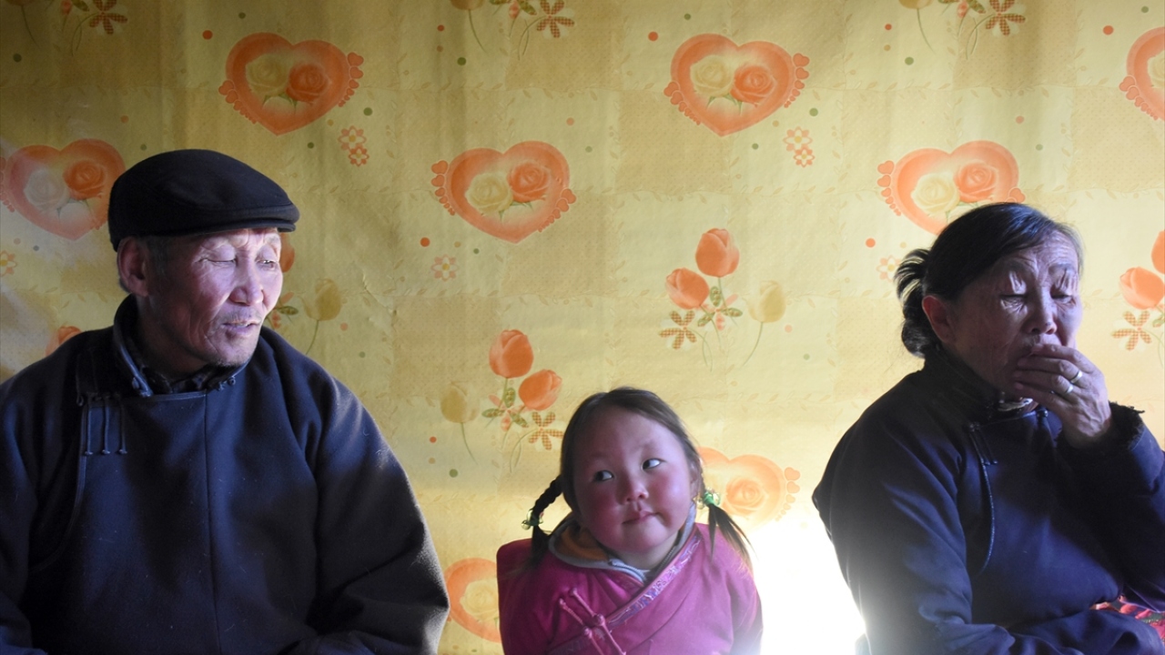 Duhaların çocukları da yakındaki ilçede bulunan yatılı ilkokul ve ortaokulda eğitim alıyor.