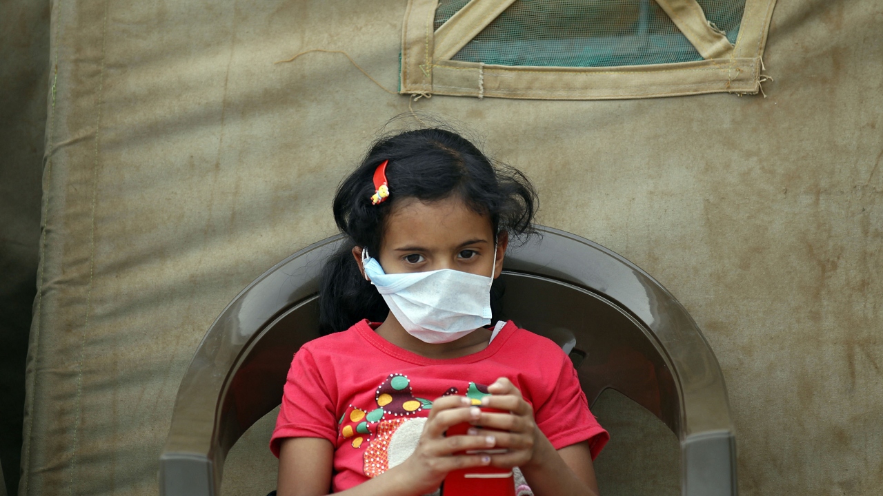 Suudi Arabistan öncülüğündeki koalisyon güçleri ise, Mart 2015`ten bu yana Husilere karşı Yemen hükümetine destek veriyor.