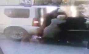 Fren yerine gaza bastı, yayaların arasına daldı