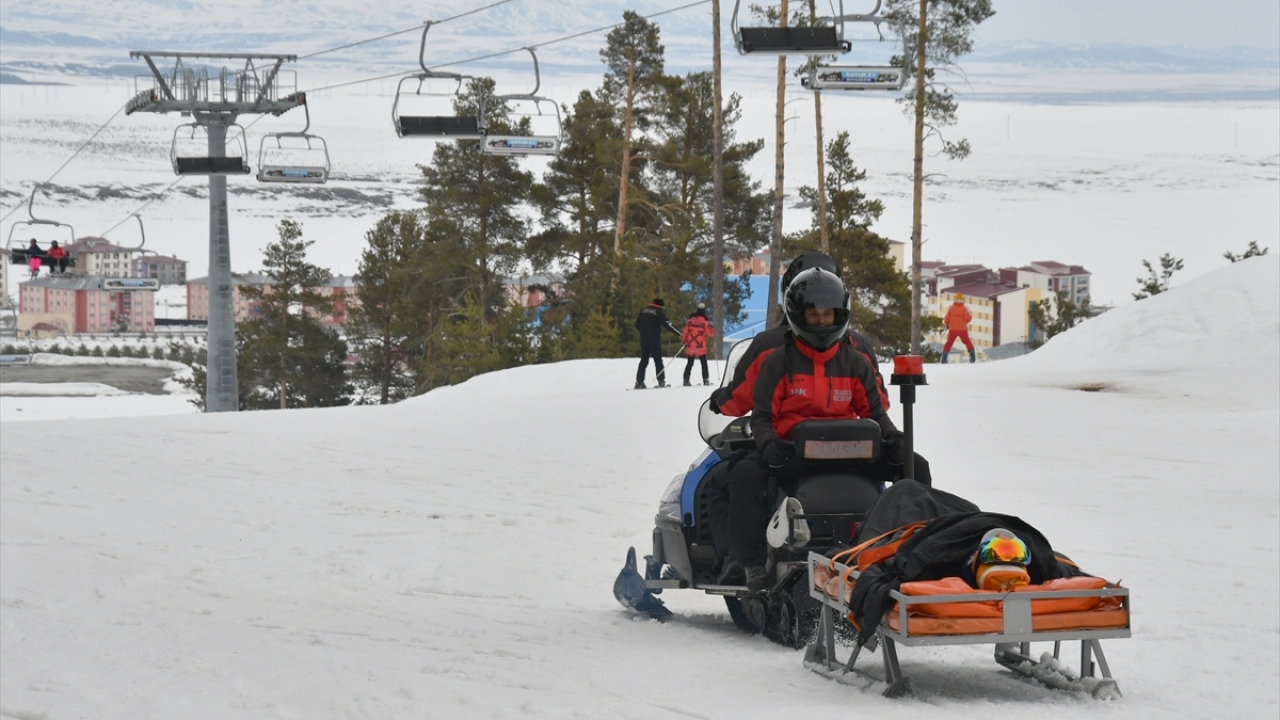 "JAK timi olmadan buralarda kayak olmaz"