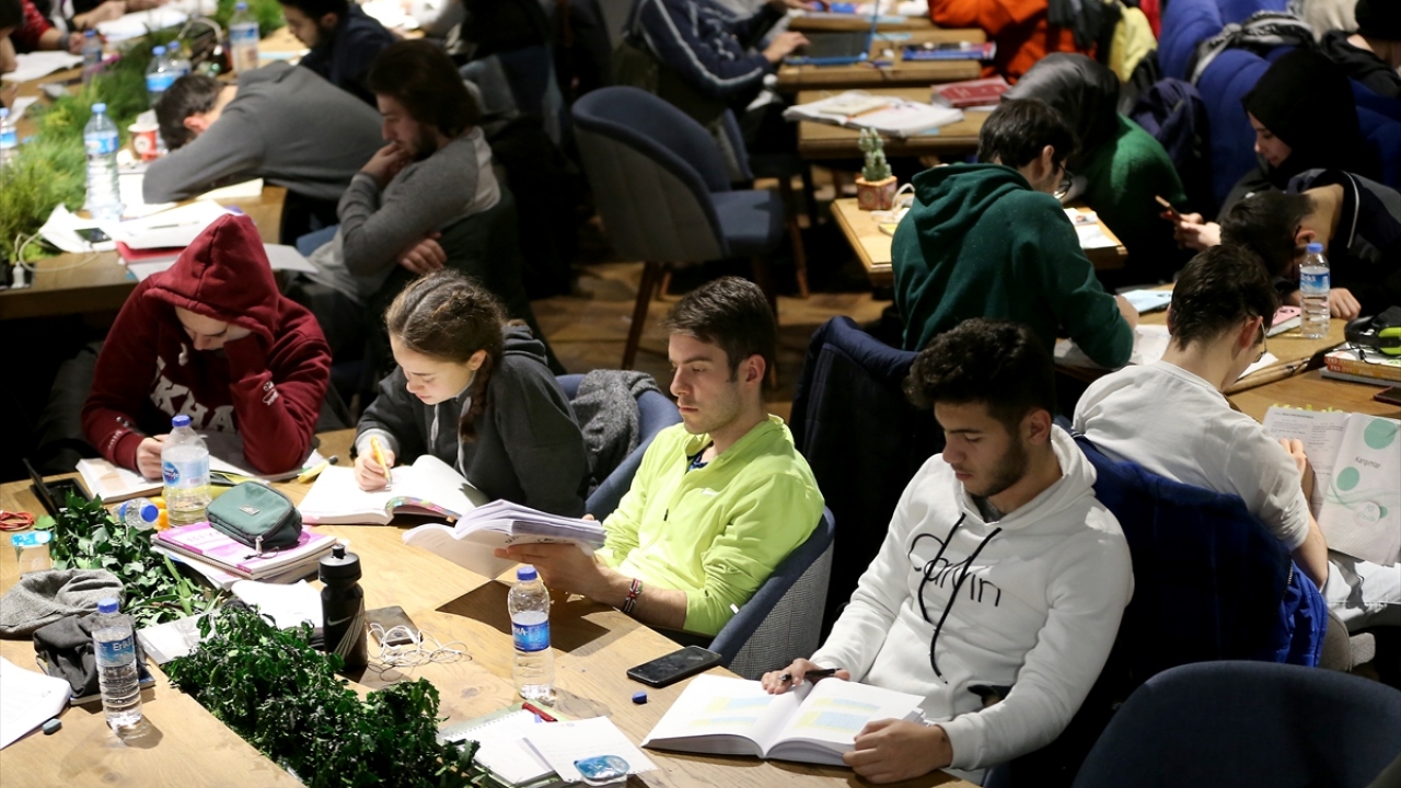 Toplam 8 bin metrekare alana kurulu