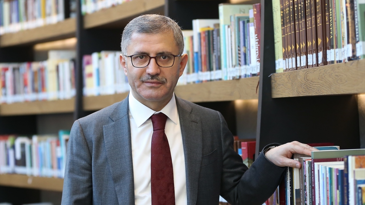 Üsküdar Belediye Başkanı Hilmi Türkmen, nikah sarayından dönüştürdükleri Nevmekan Sahil`in açılışını, geçen yıl ekim ayında yaptıklarını söyledi.