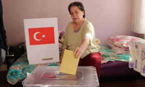 Sandık seçmenin ayağına gitti