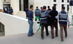 107 FETÖ mensubu Türkiye’ye getirildi