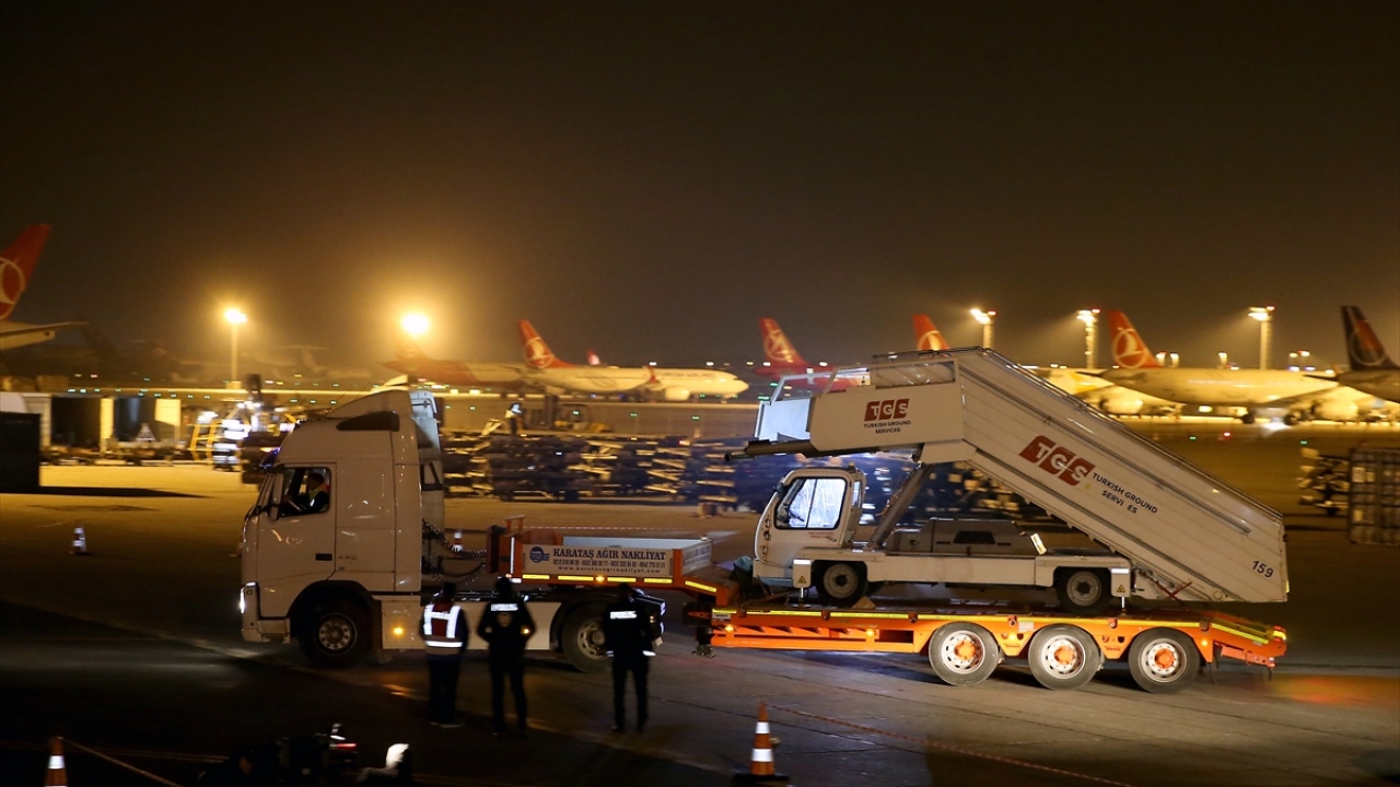 Taşınma sırasında yaşanabilecek aksaklıklar göz önüne alınarak,  güzergahlardaki 5 ayrı noktada "backup" istasyonları kuruldu. Araçlarda meydana gelebilecek arıza ve diğer durumlara bu noktalardaki görevliler anında müdahale edilebilecek.