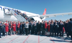 THY'nin "veda uçuşu"nda hüzün ve sevinç bir arada