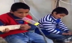 Tahta parçasından saz, biberondan mikrofon yaptılar