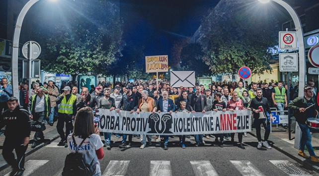 Sırbistan ve Karadağ'da hükümet karşıtı protestolar sürüyor